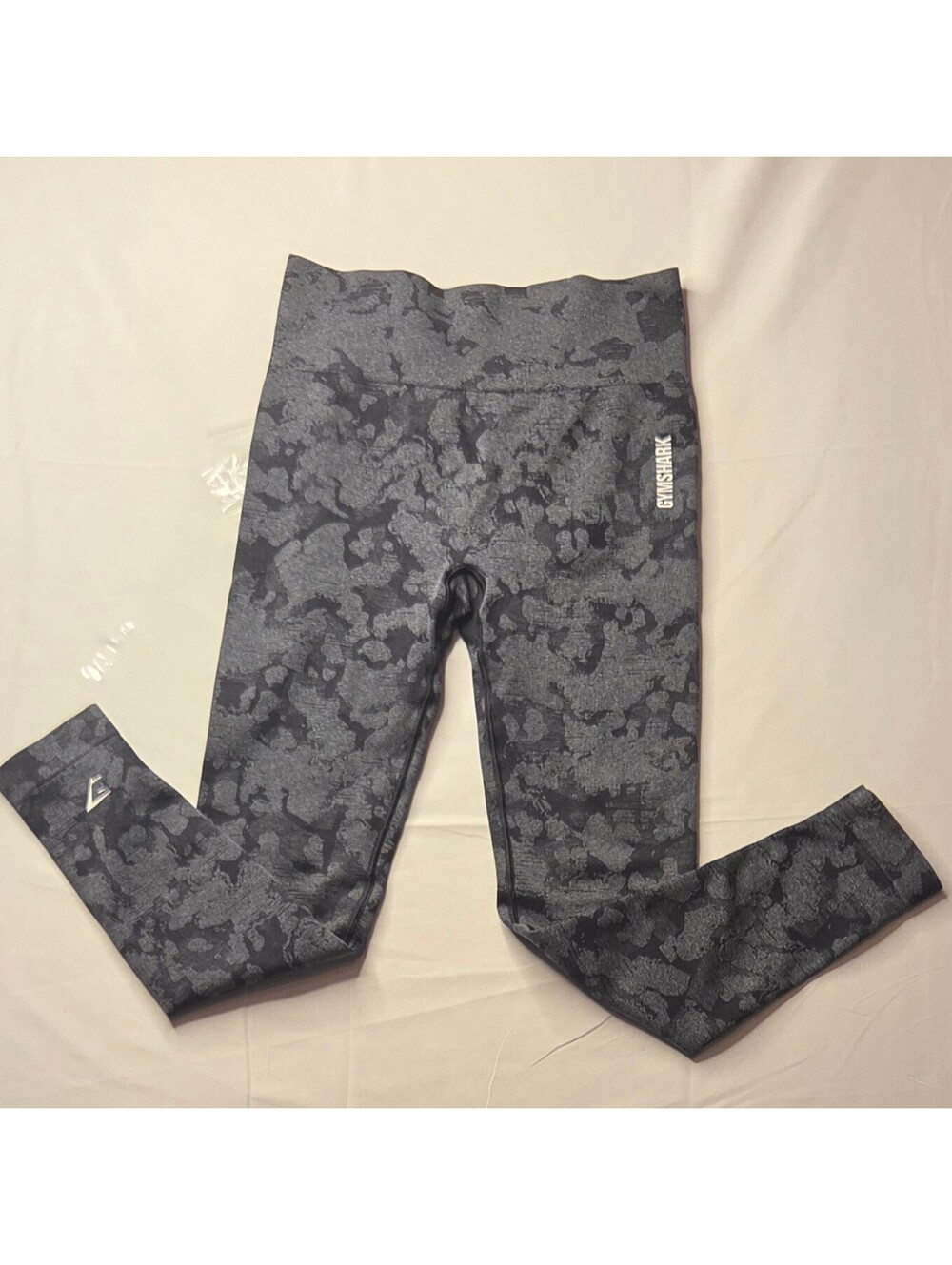 Gymshark Adapt Camo Seamless Leggings Grey Black Medium M
